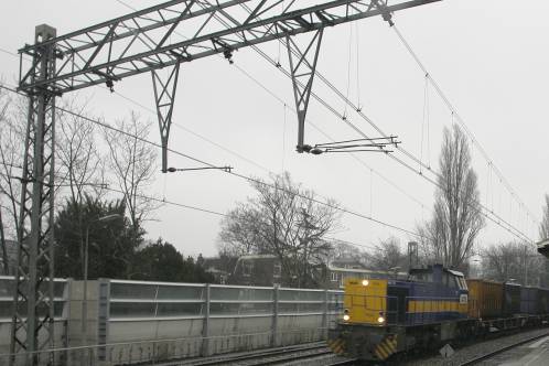 Redelijk complexe vakwerkmast op station Haarlem