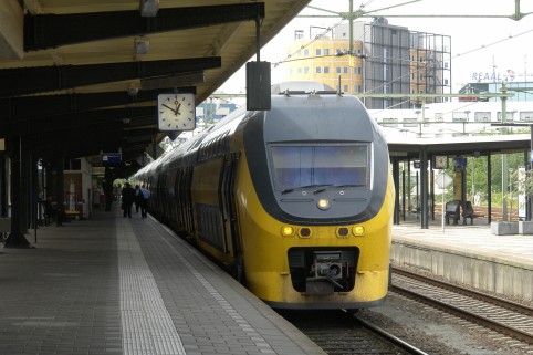 Regiorunner richting Den Helder wachtend op ontkoppeling