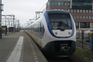 SLT2602 langs het perron