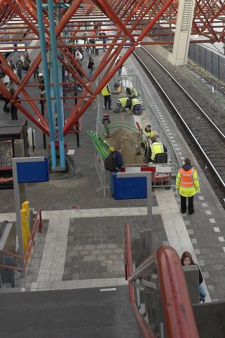 Werkzaamheden na perronverlenging op Zaandam