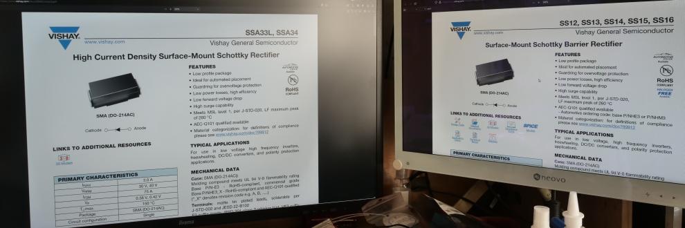 Twee beeldschermen van een computer met op het linker het datablad van een SSA33/SSA34 Schottky diode en rechts een SS12-SS16 Schottky diode om een vervangen te vinden om een defecte diode te vervangen