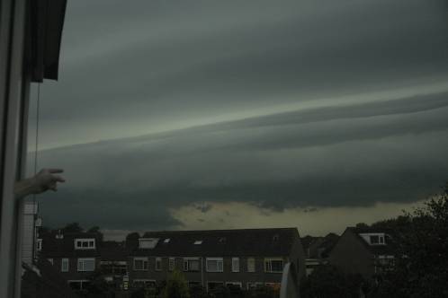 In stilte naderde het noodweer